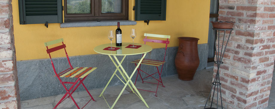 relax con una bottiglia di vino relax con una bottiglia di vino