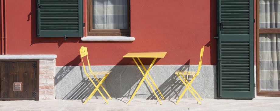 Tavolino per mangiare fuori Tavolino per mangiare fuori